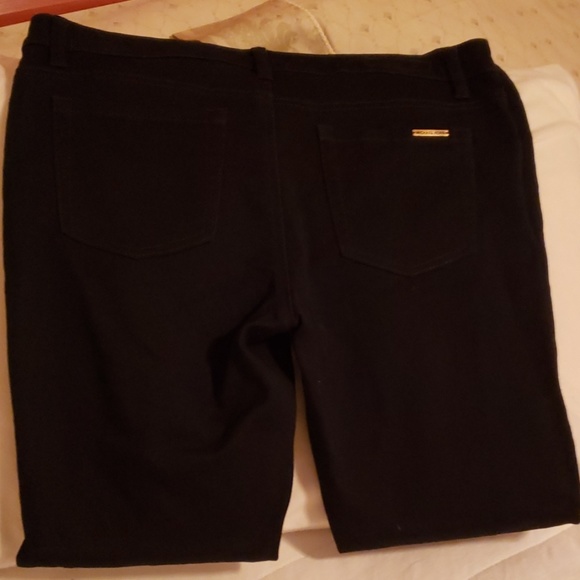 Jeans - Picture 2 of 3